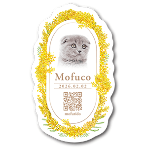 フラワーリースを型抜きしたエレガントなペット名刺